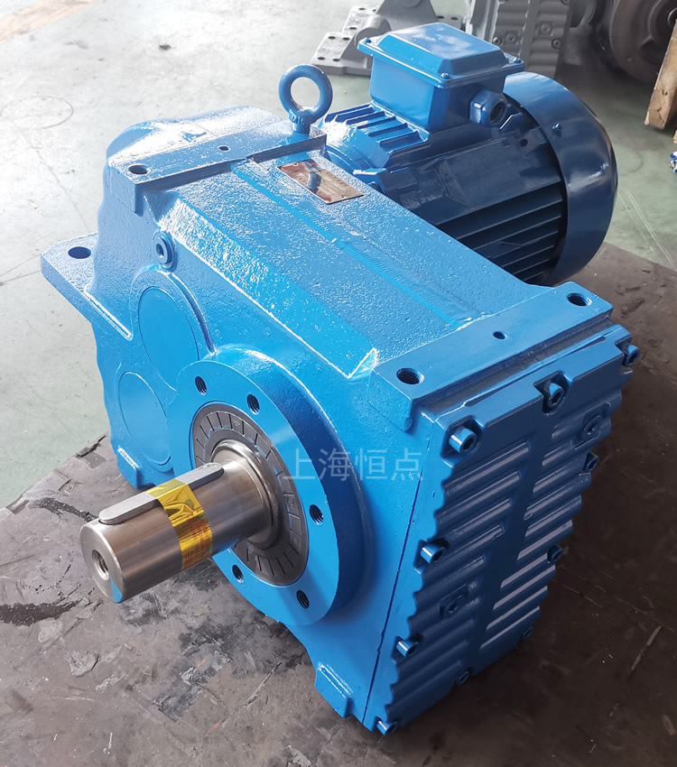 F87系列減速機 輸入配電機 輸出單軸 藍色實物 照片 - 恒點