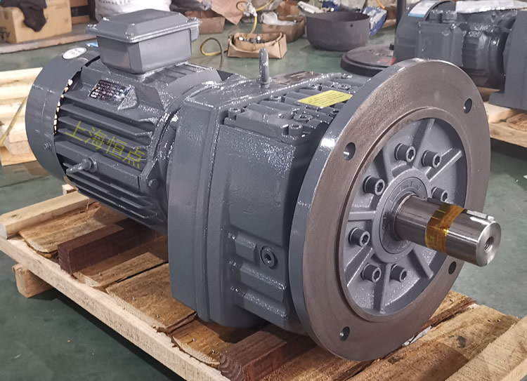 RF87減速機，立式安裝，輸入配電機，實物照片如下