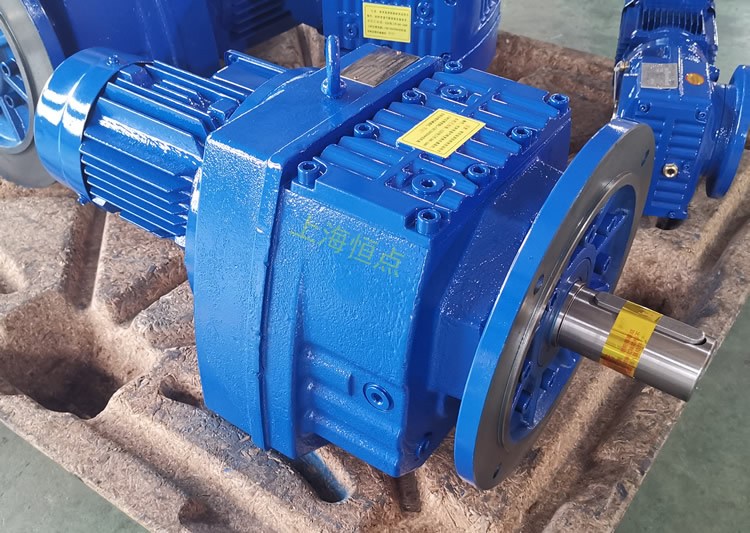 RF87減速機，立式安裝，輸入配電機，實物照片如下