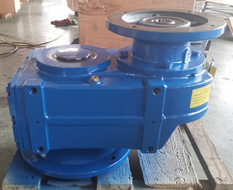 FAF77減速機 輸入配圓法蘭端蓋 輸出通孔+法蘭 實物-上海恒點